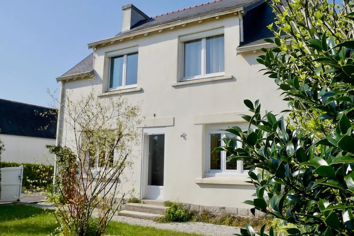 Exterior of LE Fouesnant - Maison Agréable 8 Personnes Avec Jardin