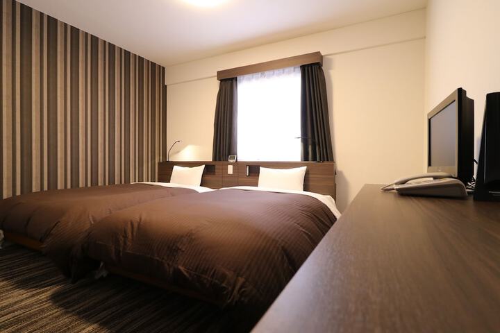 Room 26 of 112