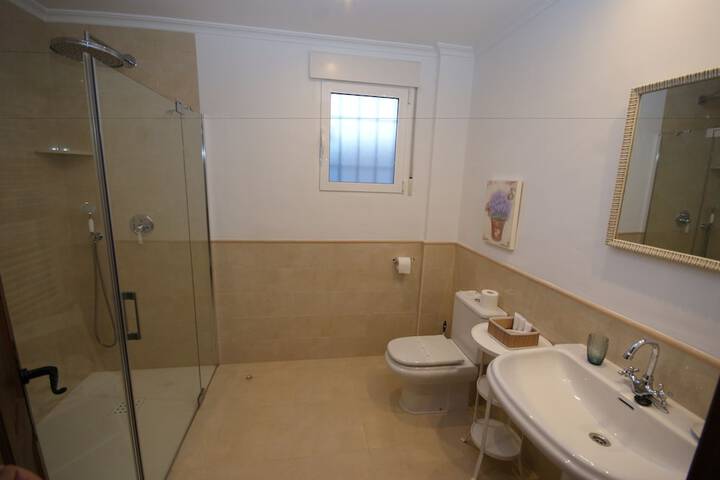 Room 32 of 58