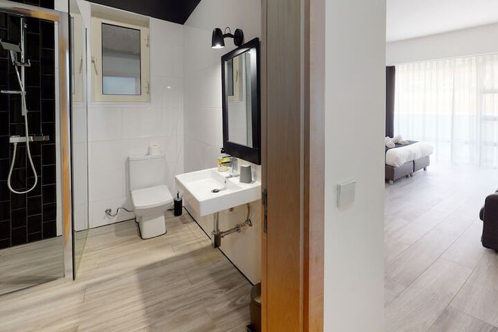 Room 45 of 65