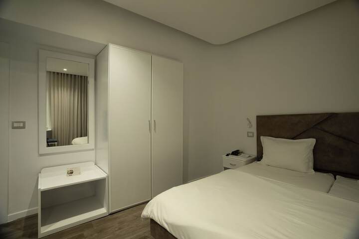Room 9 of 62