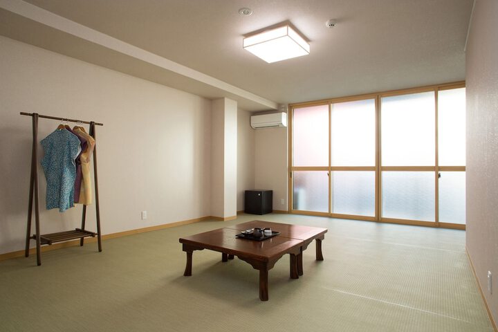 Room 28 of 85