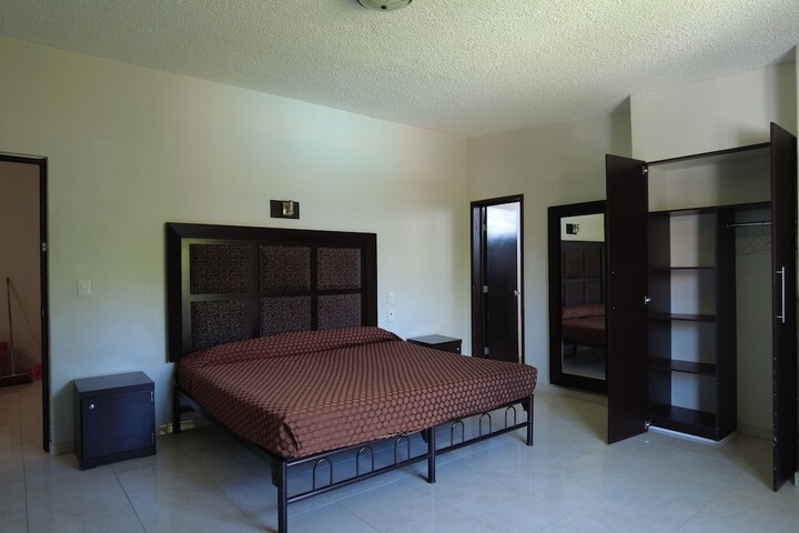 Room 19 of 44