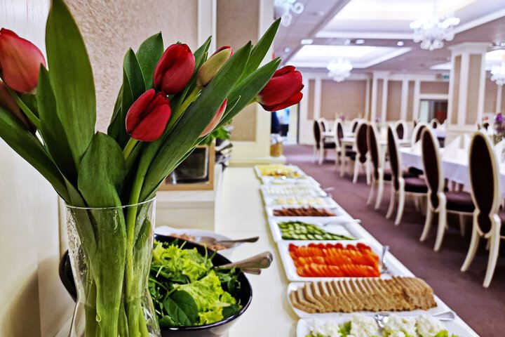 Dining 67 of 77