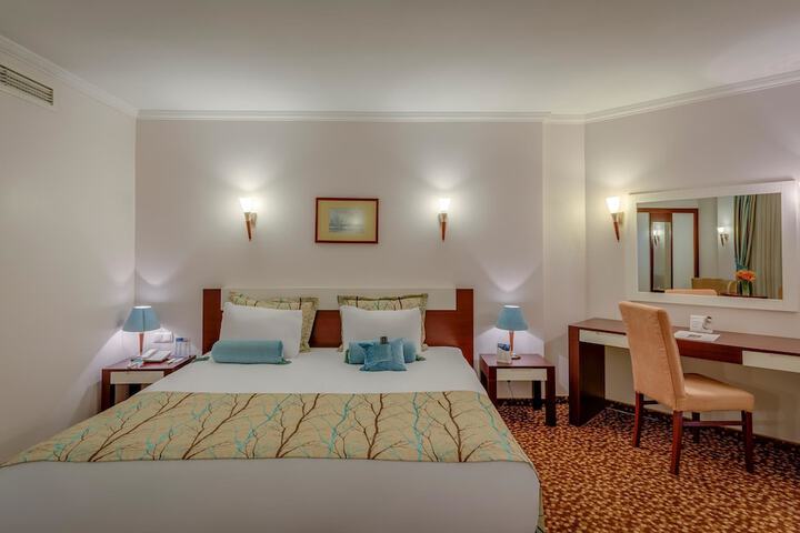Room 15 of 107