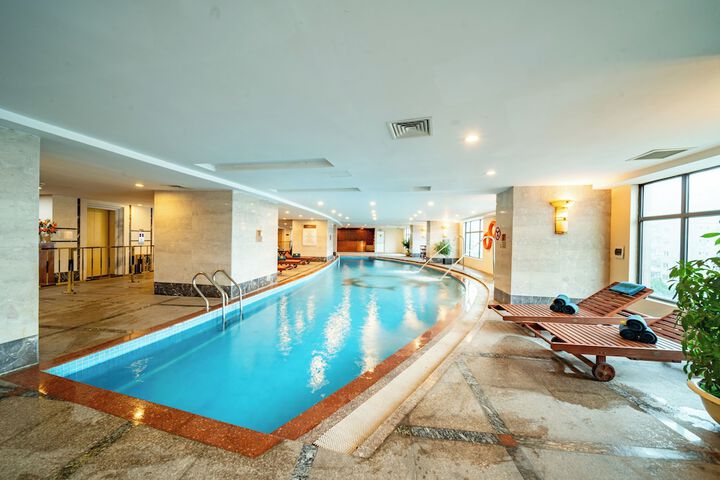Hotel with Pool