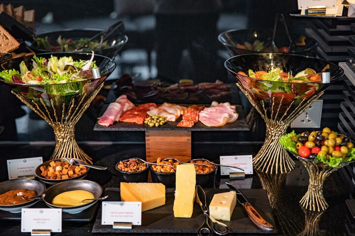 Dining 101 of 127