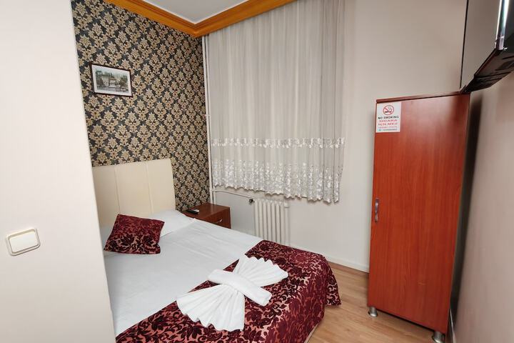 Room 17 of 61