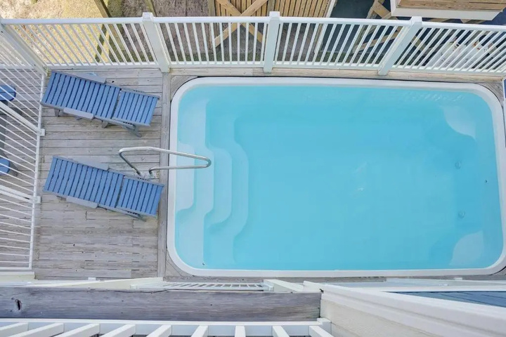 Pool 14 of 26