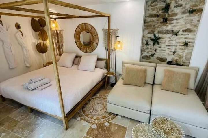 Room 5 of 42
