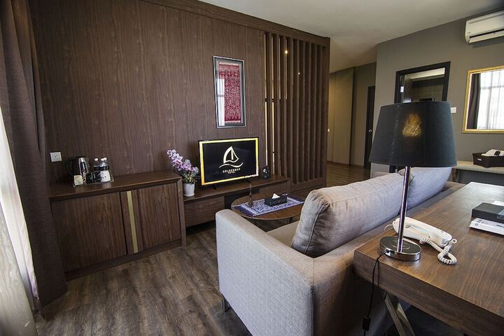 Room 17 of 22