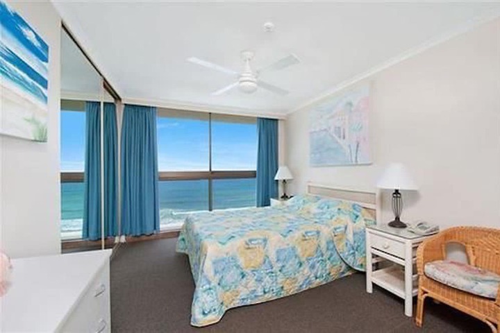 Room 5 of 48