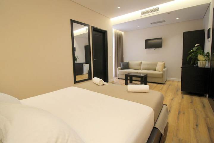 Room 16 of 49