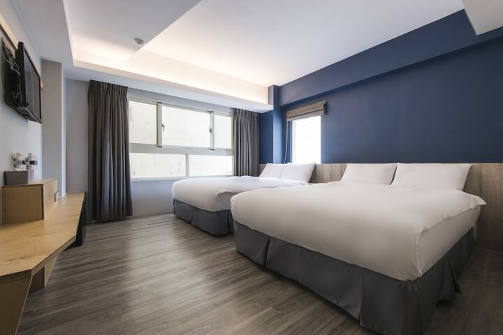 Room 10 of 38