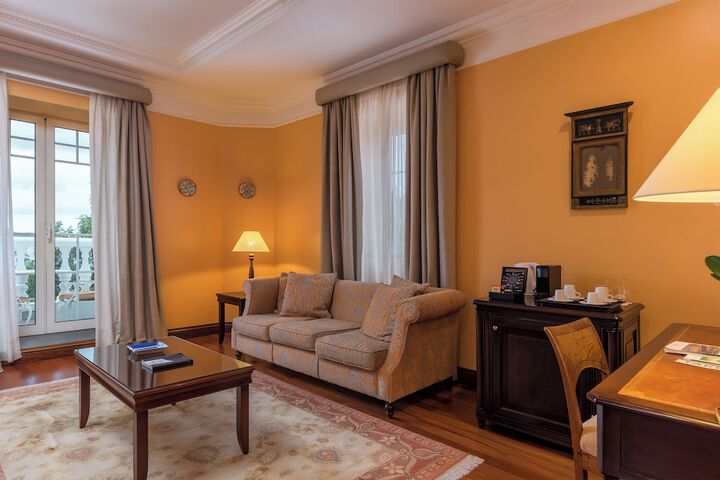 Room 12 of 29
