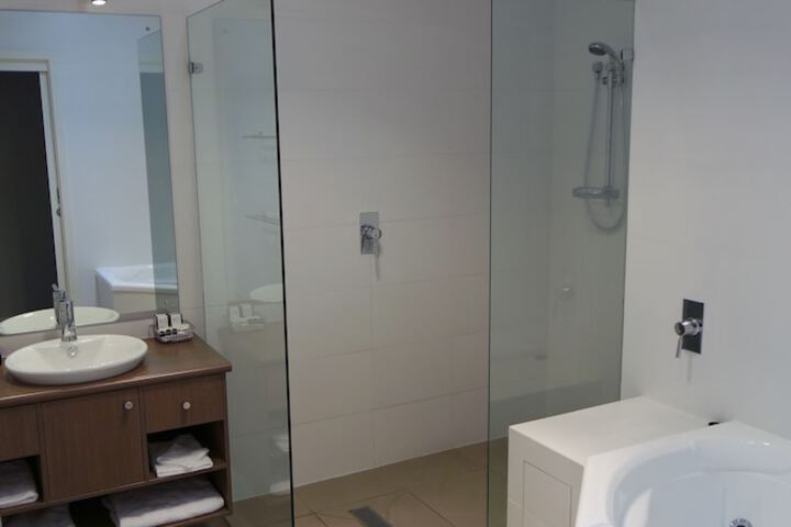 Room 4 of 44