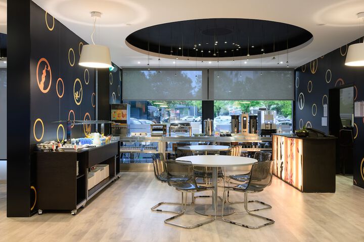 Breakfast area