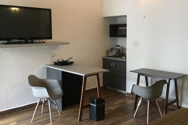 Room 28 of 34
