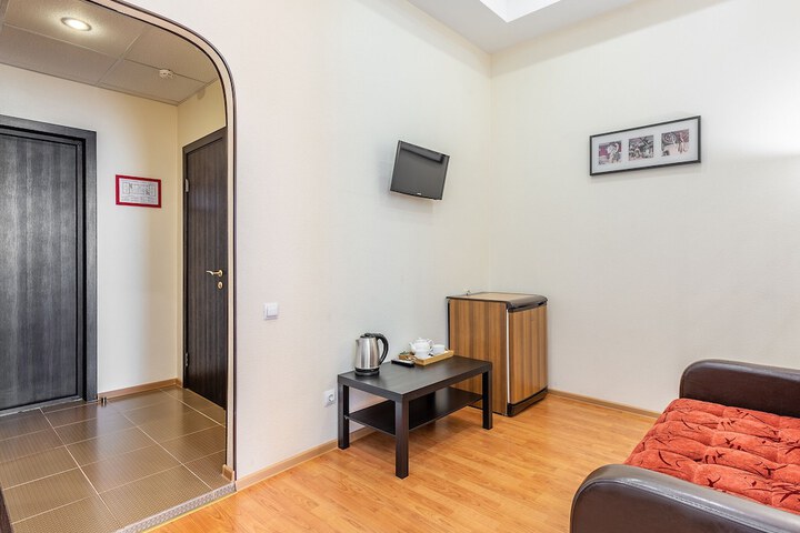 Room 16 of 87