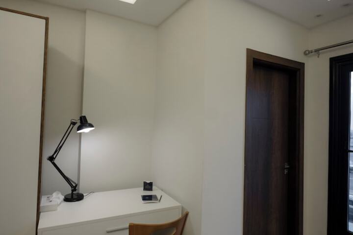Room 10 of 43