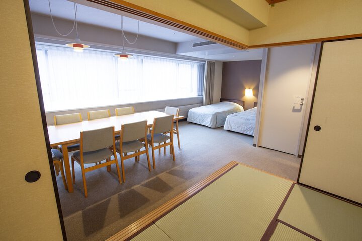 Room 37 of 108
