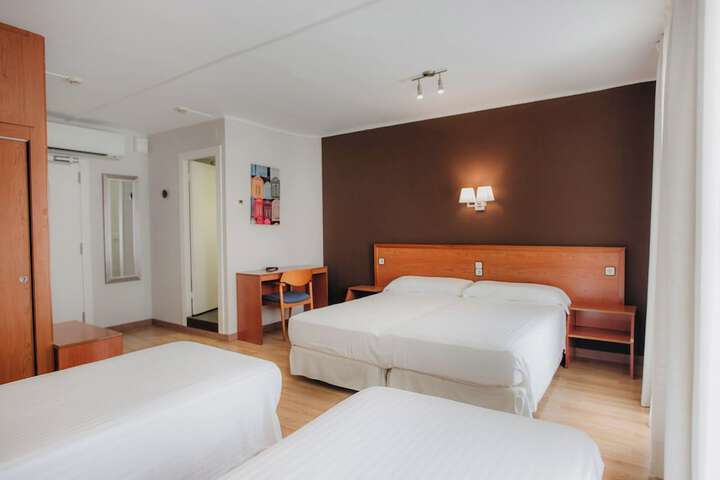 Room 10 of 81