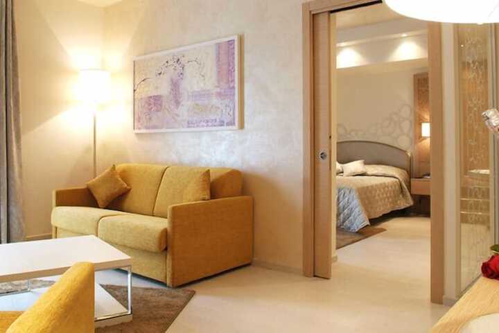 Room 5 of 23