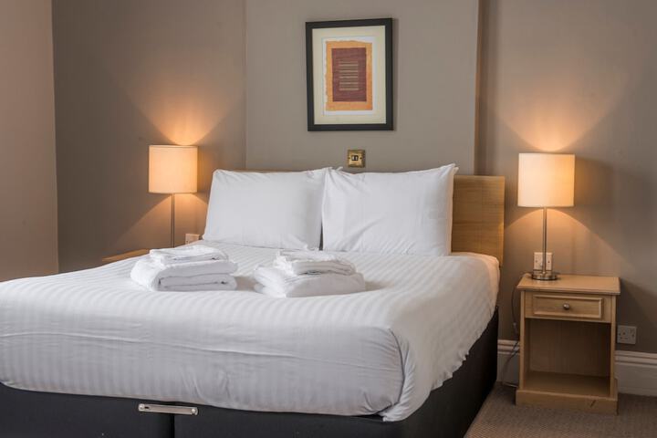 Room 8 of 24