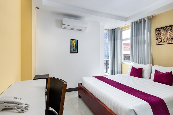 Room 4 of 49