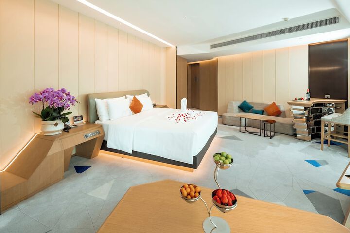 Room 32 of 124