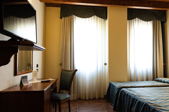 Room 15 of 55