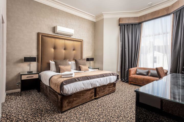 Room 15 of 54