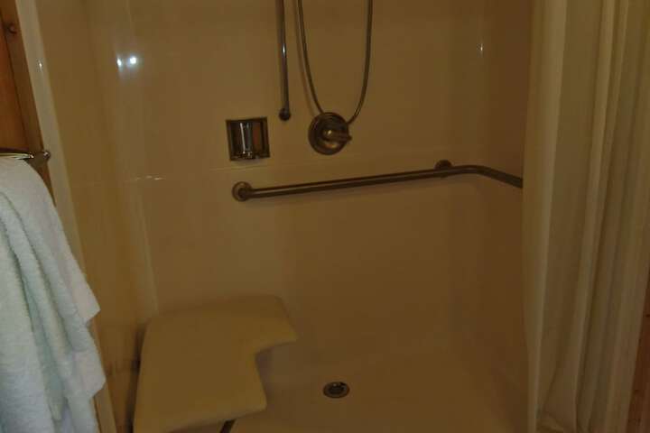 Room 15 of 36