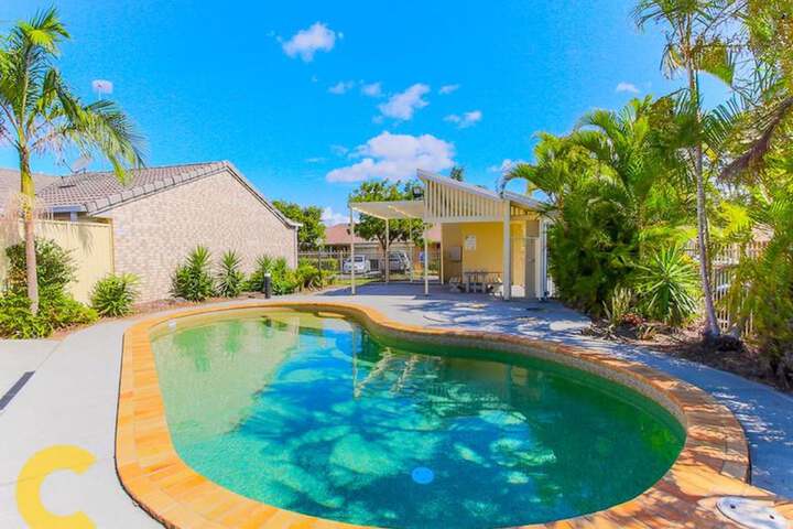 Pool 7 of 17
