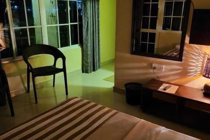 Room 12 of 86