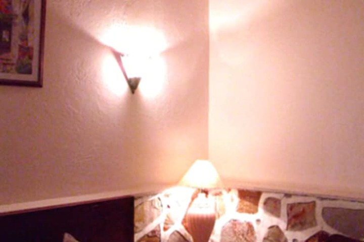 Room 12 of 30