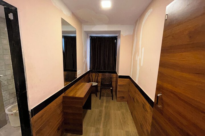 Room 12 of 53