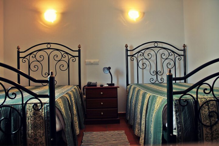 Room 2 of 31