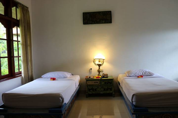 Room 10 of 81