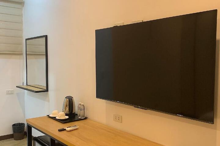 Room 30 of 68