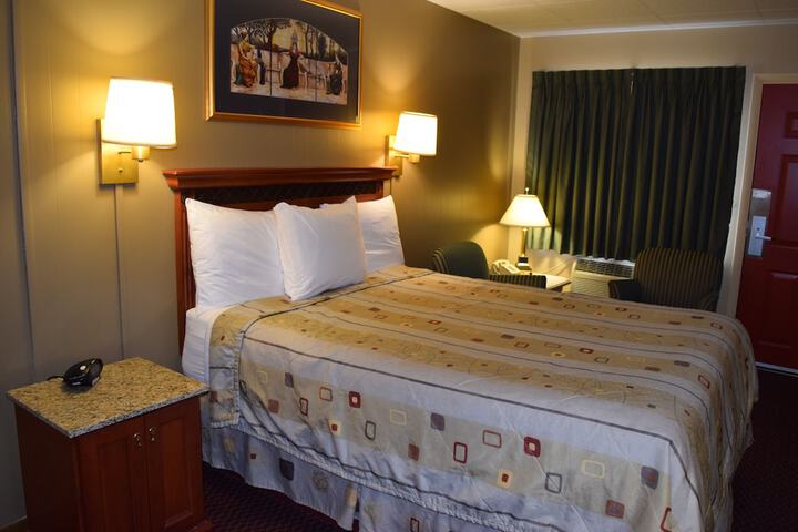 Room 15 of 19