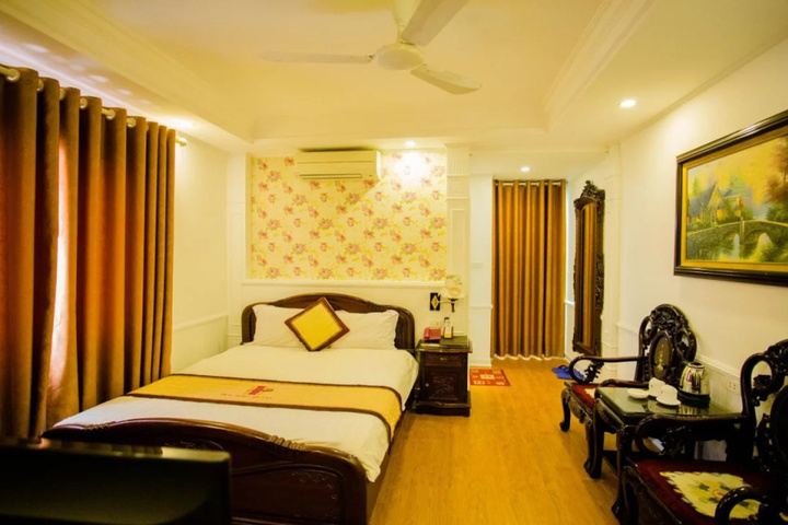 Room 2 of 19
