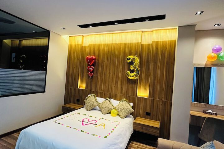 Room 16 of 147