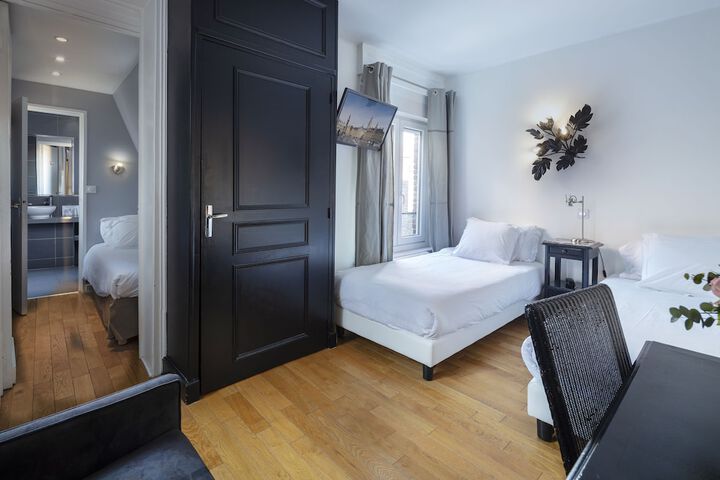 Room 44 of 65