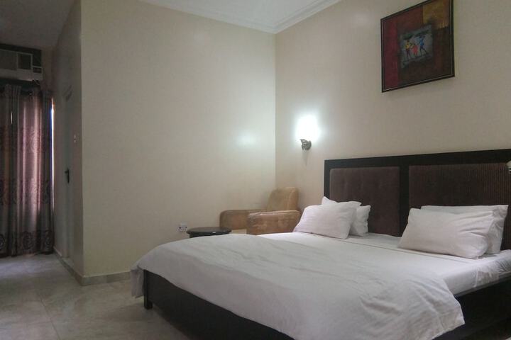 Room 5 of 24