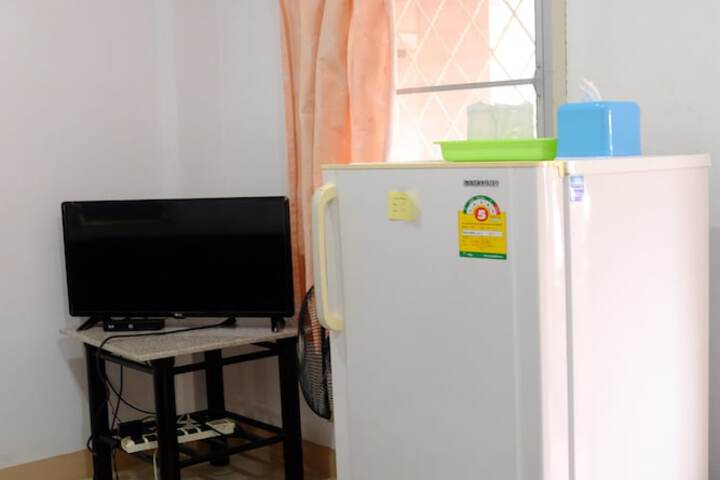 Room 6 of 19