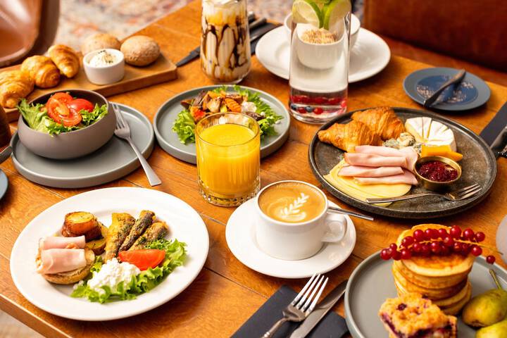 Breakfast/Coffee Service 63 of 90