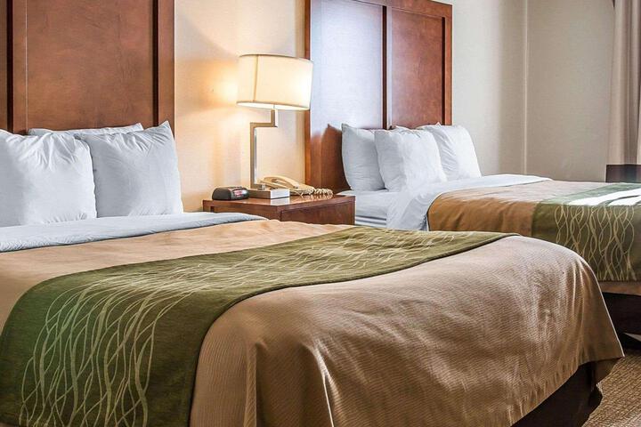 Standard King Bed Accessible (7 of 7)