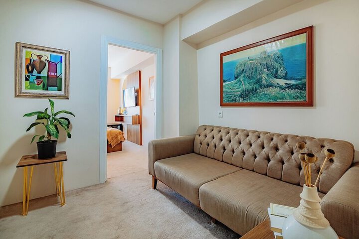 Room 2 of 27