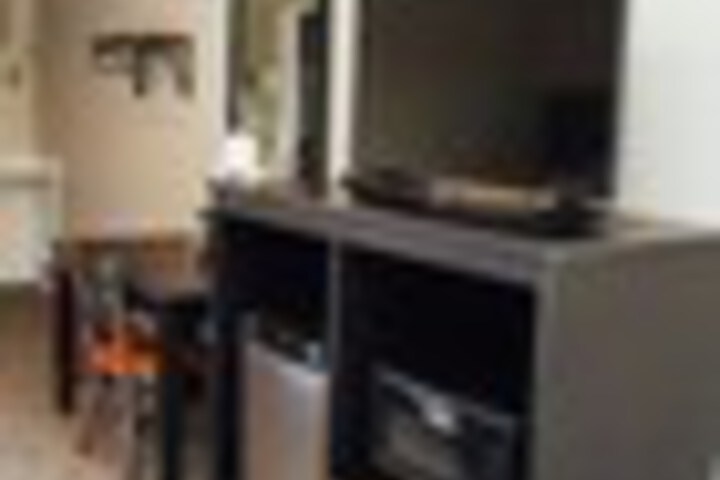 Room 17 of 141